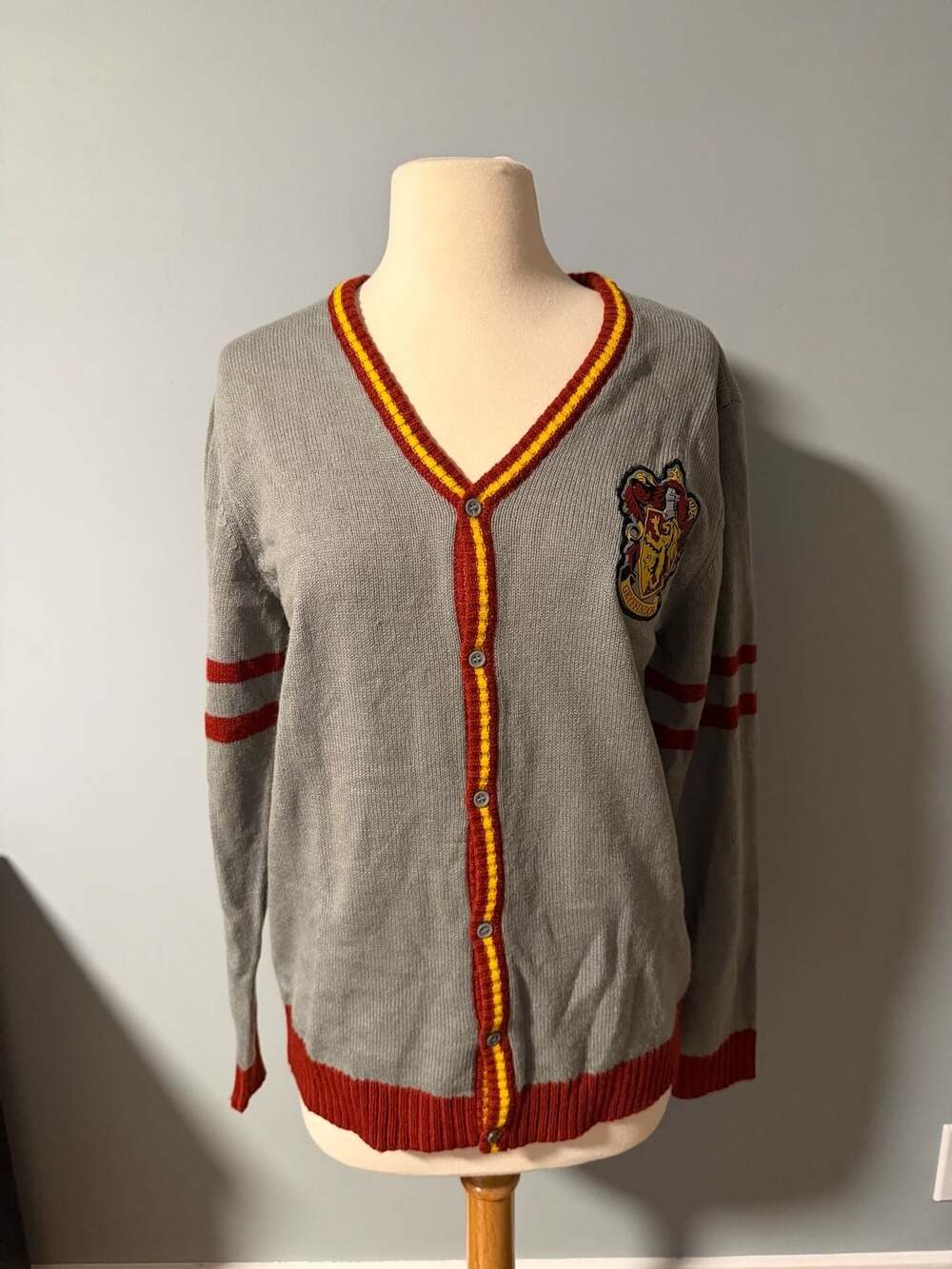 Harry Potter Gryffindor Cardigan Size S Gray Knit Sweater Crest